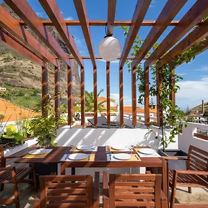 Madeira Surf Camp Vandrerhjem