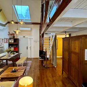 דירה With Mezzanine Rua Da Moeda